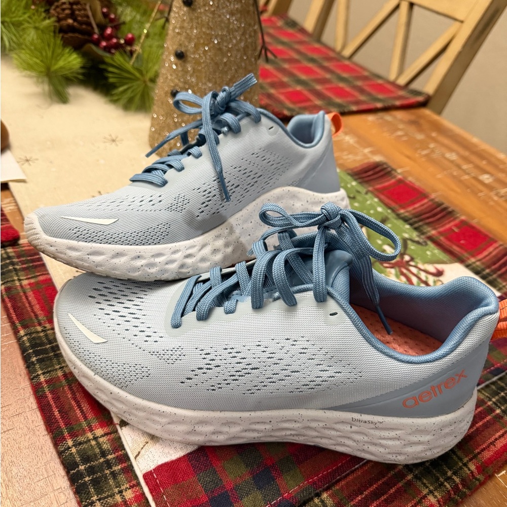 Aetrex Women's Light Blue Sneakers